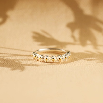 Little Daisy Ring Female 18K Gold Plating Inlaid Zircon Sweet European and American Simple Korean Style Design Sense