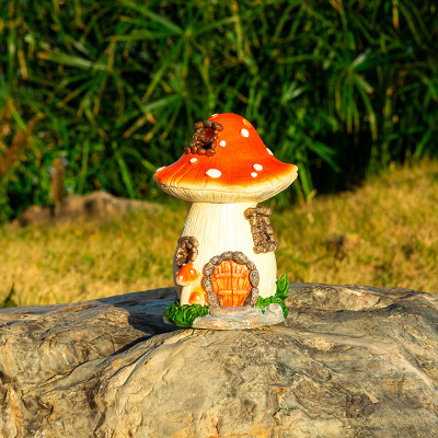 Cross-Border Hot Selling Resin Mushroom House Solar Lamp Garden Decoration Mini Resin Ornament Resin Small Crafts