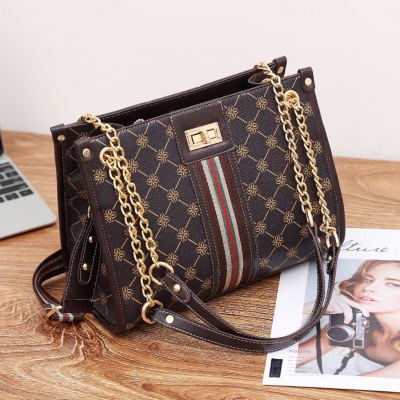 Live Broadcast Supply Double Chain Underarm Women's Bag Large Capacity Shoulder Bag Casual Fashion Printing Women's Bag Shoulder Crossbody Bag