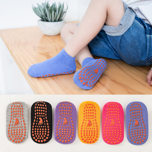 factory wholesale baby floor socks indoor trampoline children‘s non-slip silicone foot sock early education toddler children‘s floor socks