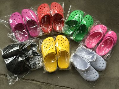 Factory Wholesale Adult Men and Women Eva Sandals Couple Hole Closed Toe Slippers Platform Beach Shoes Foreign Trade Stocked Low Price Shoes
