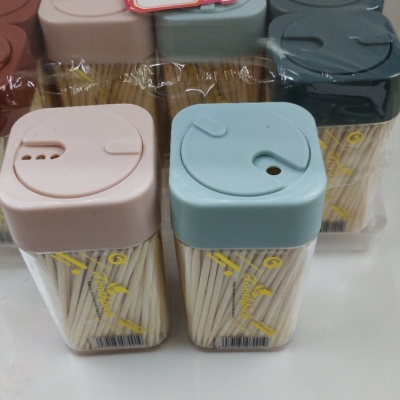 Square Toothpick Tin, Rotating Lid, Novel and Convenient