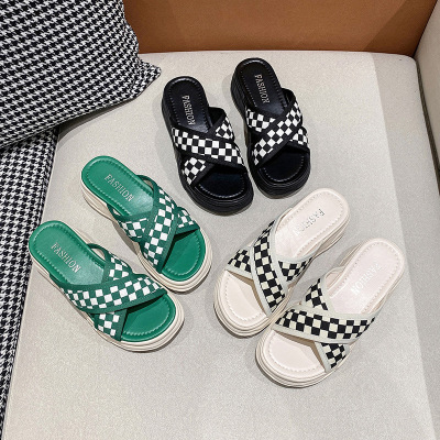 2022 New Slippers Women's Summer Fashion Outerwear Casual Retro Thick Bottom Increased Flat Slippers Wholesale