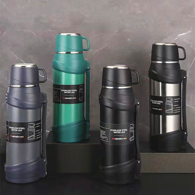 Large Capacity Outdoor Travel Pot Portable Sports Thermos Cup Pot Household Stainless Steel 2L Car Commercial Thermos