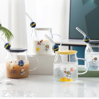 Astronaut Glass with Straw Mug Creative Glass Fashion Cup..