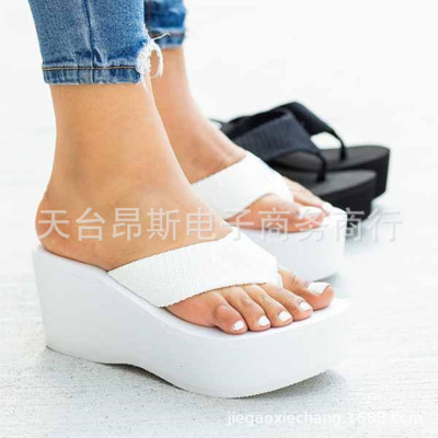 22 Summer New Platform Slippers Women's Foreign Trade Large Size Flip Flops Flip-Flops Mid Heel Beach Shoes Ladies' Sandals