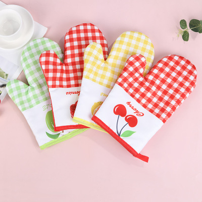 New Gloves Cartoon Fruit Printed Baking Gloves Thickened High-Temperature Resistant Microwave Oven Gloves Factory Direct Sales