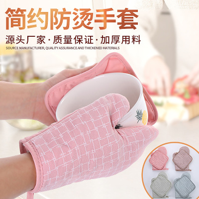 Customized Wholesale Microwave Oven Insulated Gloves Dessert Shop Cotton Linen Plaid Baking Two-Piece Oven Heat-Resistant Gloves