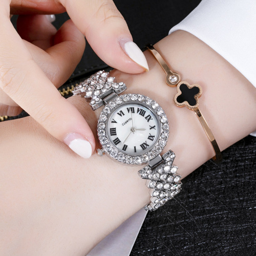 Women‘s Bracelet Watch Fashion and Fully-Jewelled Roman Texture Scale Quartz Watch Personality Starry Series Women‘s Watch