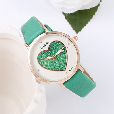 2022 New Women's Personalized Love Belt Watch Heart-Shaped Pattern Quartz Watch Student Watch Factory Wholesale