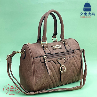 Women's Bag 2022 New Fashion Embossing Portable Large Bag Foreign Trade Large Capacity Shoulder Messenger Bag