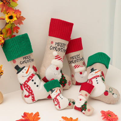 New Christmas Embroidered Elderly Snowman Christmas Stockings Christmas Linen Decorative Gift Socks Gift Bag