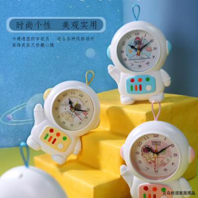 Xinnuo New Product Little Alarm Clock Hot Creative Astronaut Alarm Clock Alarm Wake up Artifact