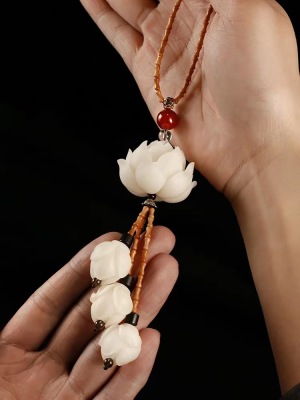 White Bodhi Carved Flower Magnolia Diy Accessory Pendant Jewelry Bracelet Keychain Car Hanging Fashion All-Matching