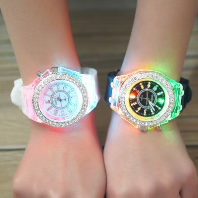 Candy Cat Luminous Glow Watch Personality Harajuku Korean Fashion Trendy Men and Women Primary and Secondary School Students Fluorescent Couple Watch