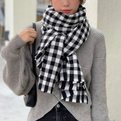 Korean Style Retro Black and White Plaid Scarf Shawl Autumn and Winter Women's Warm Scarf Simple Small Plaid Scarf Wholesale