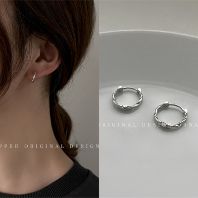 Korean Small and Simple Geometric round Ear Clip Earrings Personalized Cold Style Earrings Metal Student Temperamental Earrings for Women