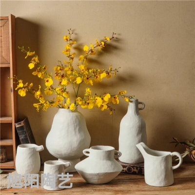 INS Nordic Style Ceramic Vase Ornaments Vase Simple Living Room Soft Decoration Retro Furnishings Decorative Art Flower Vase