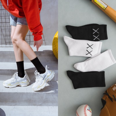 Socks Women's Street Ins Polyester Cotton Mid-High Socks Men's Casual Breathable Type Sports Basic Color Fashion Brand Lovers' Socks