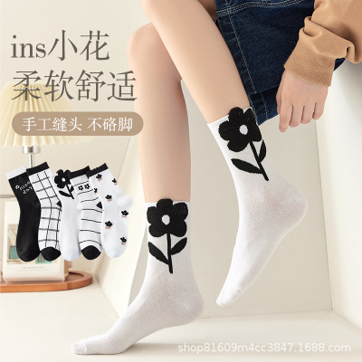 Women's Socks Autumn and Winter New Tube Socks Cute Black and White Flower Ins Trendy All-Matching Cotton Socks Factory Wholesale
