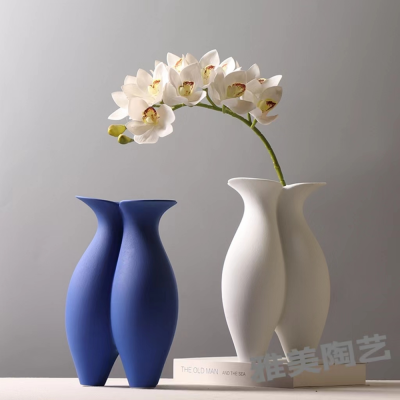 Nordic Creative Three-Legged Vase Model Room Ceramic Flower Arrangement Decoration Frosted Texture Antique Shelf Simple Ornaments