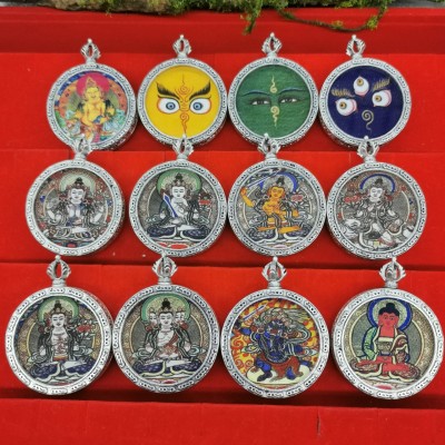 Tibetan Legend Eight Patron Saints Thangka round 4.0 Niche for a Statue of the Buddha Nepal Prajna French Eye Portable Small Thangka Pendant