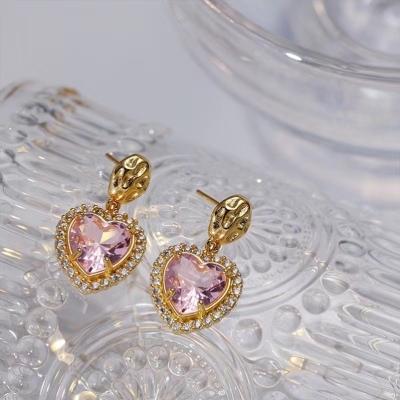 New Super Gentle Dream Pink Crystal Earrings Women's Korean Sterling Silver Needle Sweet Loving Heart Refined and Simple Earrings Fashion