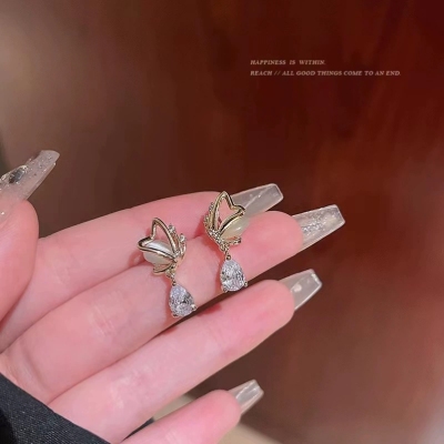 Korean-Style Exquisite Butterfly Drop-Shaped Cat Eye Earrings for Women New Sterling Silver Needle Light Luxury Online Influencer Fashion Earrings Fashion