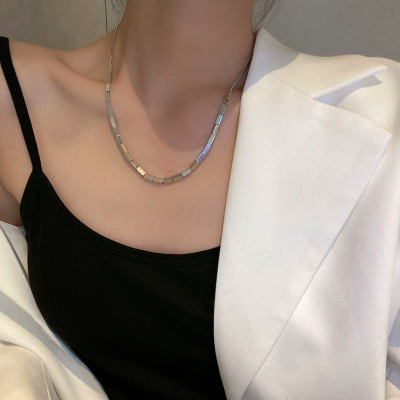 INS European and American Fashion Three-Dimensional Square Clavicle Chain Female Simple Graceful Special-Interest Design High-Grade Titanium Steel Necklace Male