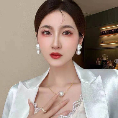 Bridal Vintage Hepburn 925 Silver Needle Large Pearl Earrings Socialite Necklace French Style Temperament Clavicle Chain Large Earrings