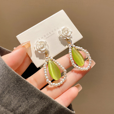 Vintage Pearl Flower Cat's Eye Earrings Niche Design Earrings 2022new Trendy Cold Earrings for Women