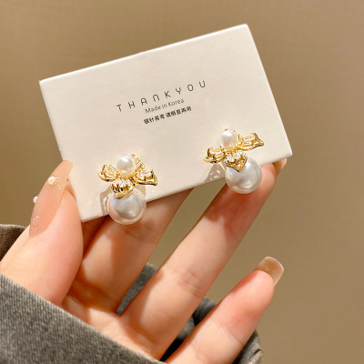 Pearl Flower Earrings Women's Summer 2022 New Trendy Light Luxury High-Grade Earrings Personality Generous Earrings Women