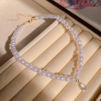 French Style Gentle Retro Baroque Pearl Imitation Moonstone Necklace Clavicle Chain Set Niche Sense Necklace Ornament