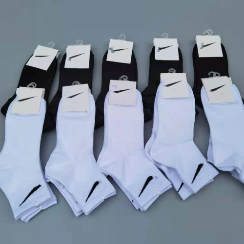 socks men‘s autumn and winter new business pure white cotton socks men‘s mid-calf socks sports socks northeast cotton socks stall wholesale