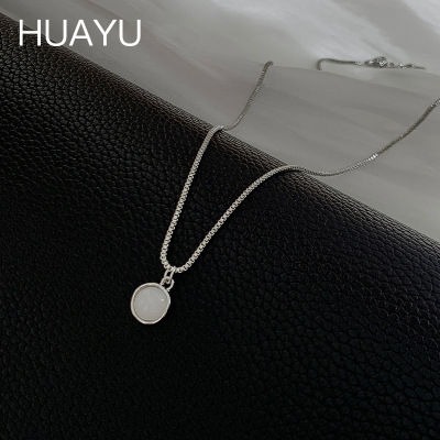 Imitation White Chalcedony Pendant Necklace for Women Summer Simple Niche Advanced Design Light Luxury Personality All-Match Necklace Clavicle Chain