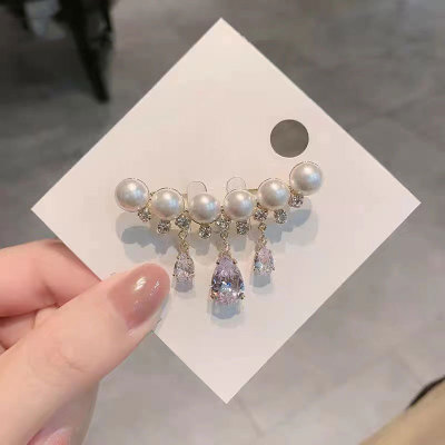 Korean Fashion Simple Brooch Trendy Pearl Tassel Pin Personality Imitation Crystal Suit Coat Accessories Elegant Corsage