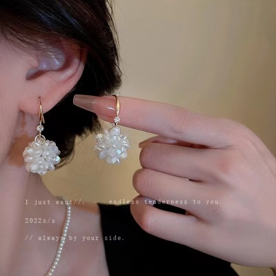 Silver Needle High-Grade Light Luxury Pearl Floral Ball Earrings 2022 New Fashion Niche Design Graceful Earrings