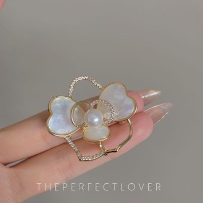 out Heart Shell Camellia Pearl Zircon Brooch Korean Style Versatile Flower Corsage Pin Buckle Clothing Accessories