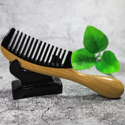 SOURCE Factory Wholesale Natural Log Guajacwood Costustoot Comb with Handle Wide Tooth Horn Comb