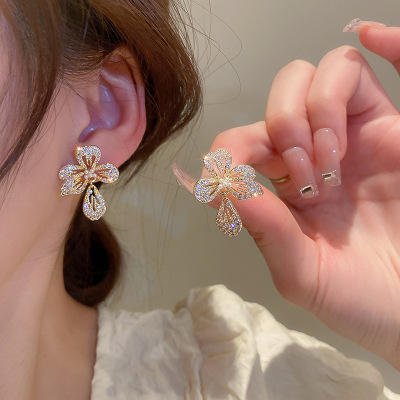 Real Gold Plating Silver Needle Pearl Zircon Flower Earrings Dongdaemun Affordable Luxury Fashion Ear Studs Niche Temperament Earrings for Women