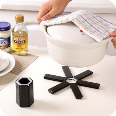 Kitchen Innovative Foldable Pot Mat Placemat Plastic Insulation Pot Mat Dish Mat Folding Dining Table Cushion