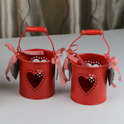 Home Small Decorative Flowers Bucket Mini Peach Heart Hollow out Iron Bucket Christmas Gift Decoration Bucket Photography Props