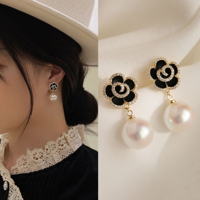 Sterling Silver Needle Korean Black Rose Pearl Earrings Flower Elegant Elegant Three-Dimensional Petals Stud Earrings for Women