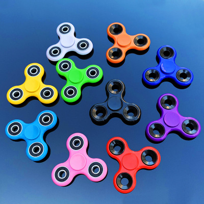 Factory Production Electroplating Three-Leaf Bracket Fingertip Gyro Electrophoresis Metal with Holes Fidget Spinner Toy Exclusive for Cross-Border
