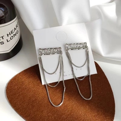 New Unique Design Chain Tassel Sterling Silver Needle Earrings for Women Korean Graceful Online Influencer Frosty Style Earrings