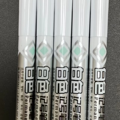 High Quality White Marking Pen Use High Quality Environmentally Friendly Ink for Smooth Writing and Reasonable Price