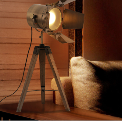 Retro Style Wooden Study Bedroom Bedside Lamp Creative Photography Lamp Living Room Lamps Tripod Table Lamp
