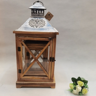 Spot Vintage Vintage Carved Iron and Wood Combined with Storm Lantern Candlestick Wedding Home Furnishing Ornaments J-208LS