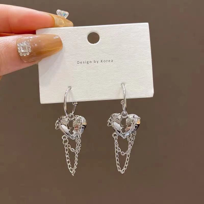 New Sweet Cool Cold Wind Heartbreaking Love Sterling Silver Needle Earrings Female Korean Simple Chain Tassel Earrings Tide